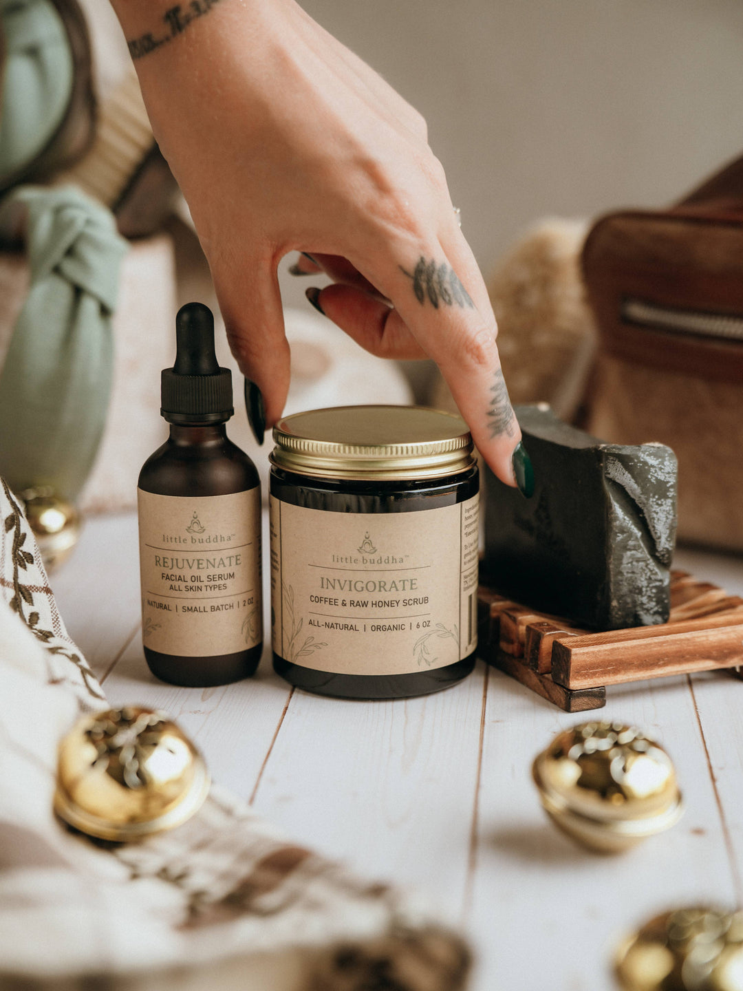 Exfoliating Coffee & Honey Scrub | Hydrating & Acne-Fighting