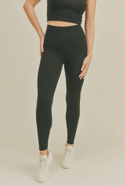 Black high rise seamless ribbed leggings