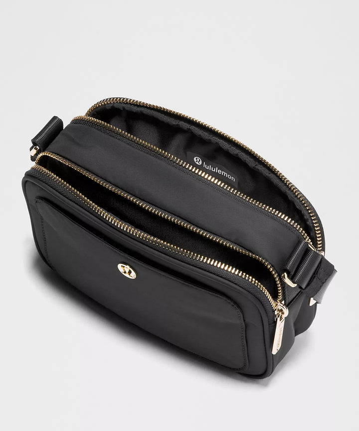 lululemon Crossbody Camera Bag 2L *Logo