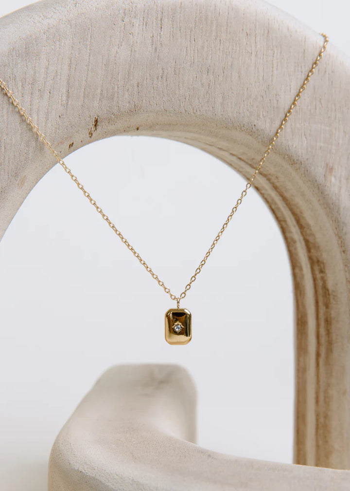 Regina Necklace
