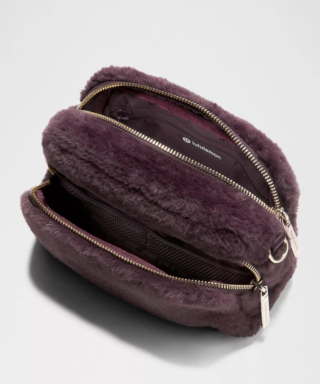 Lululemon Everywhere Crossbody Bag 2L *Plush Fleece