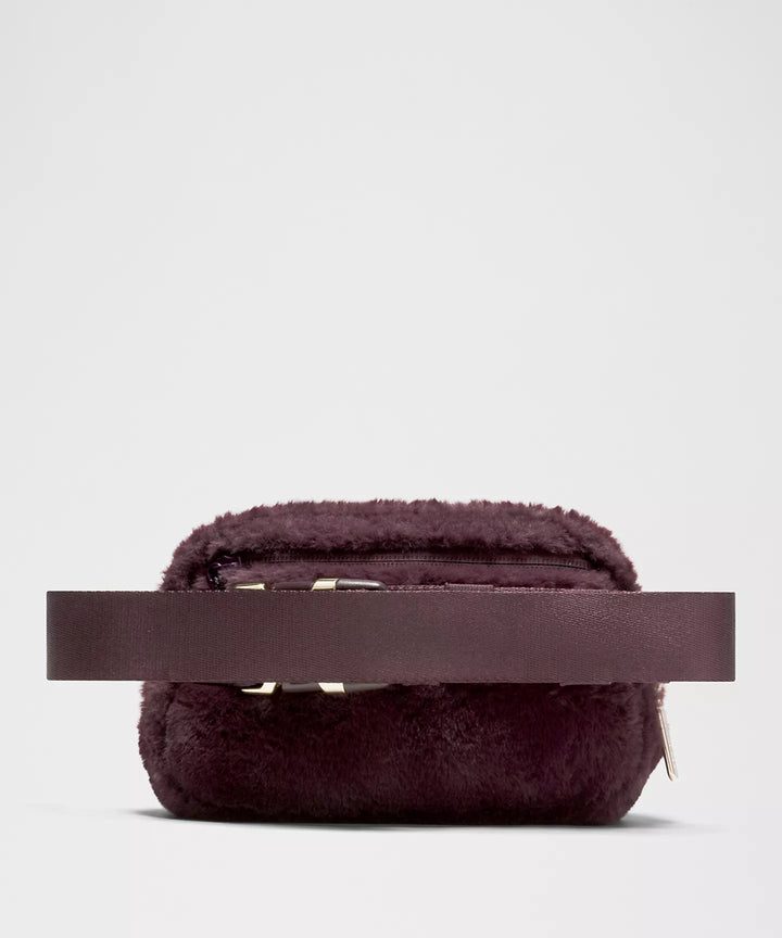 Everywhere Belt Bag Plush Fleece