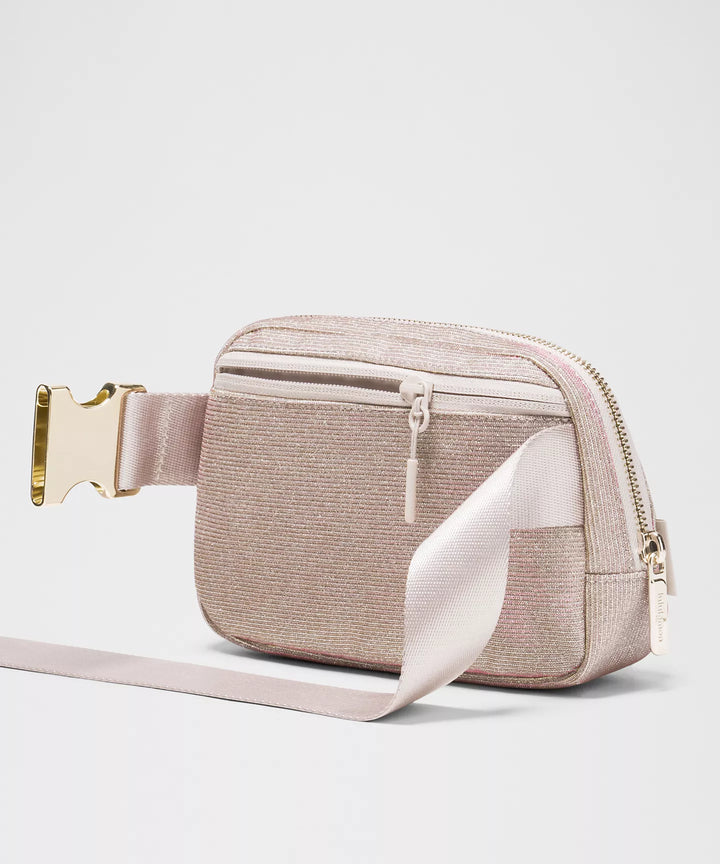 lululemon Everywhere Belt Bag 1L *Glitter