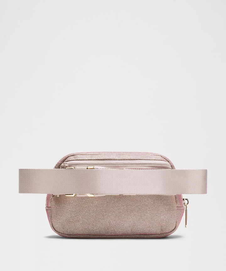 lululemon Everywhere Belt Bag 1L *Glitter