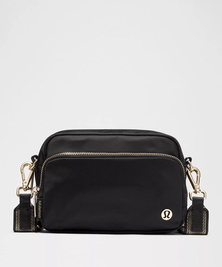 Lululemon Everywhere Crossbody Bag 2L *L Monogram Metallic