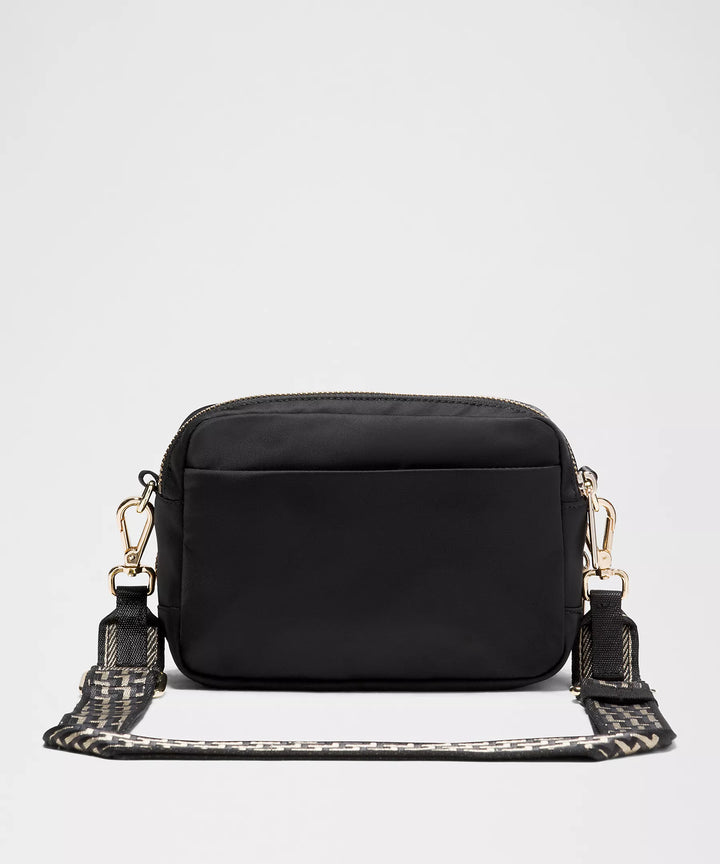 Lululemon Everywhere Crossbody Bag 2L *L Monogram Metallic