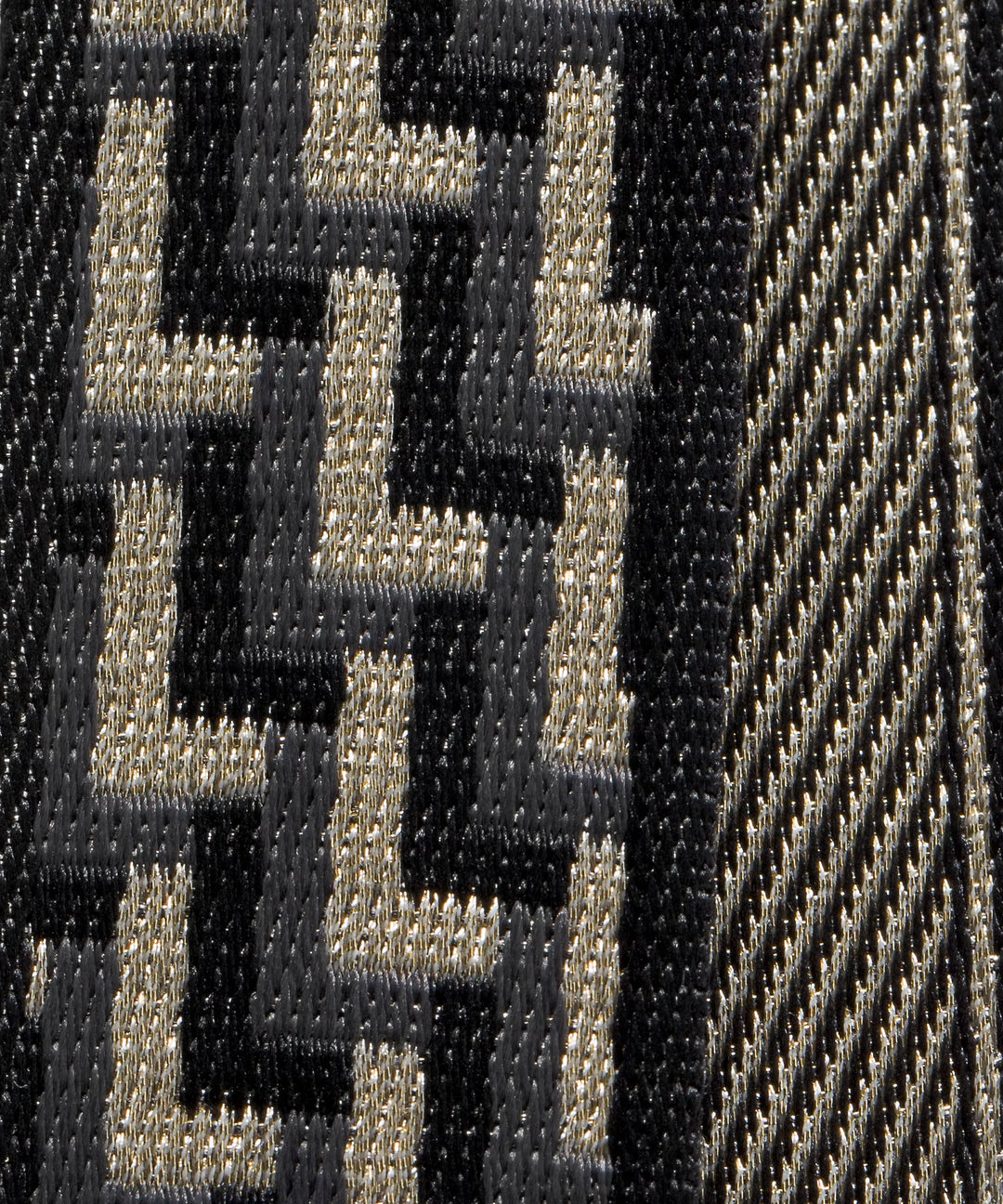 Lululemon Everywhere Crossbody Bag 2L *L Monogram Metallic